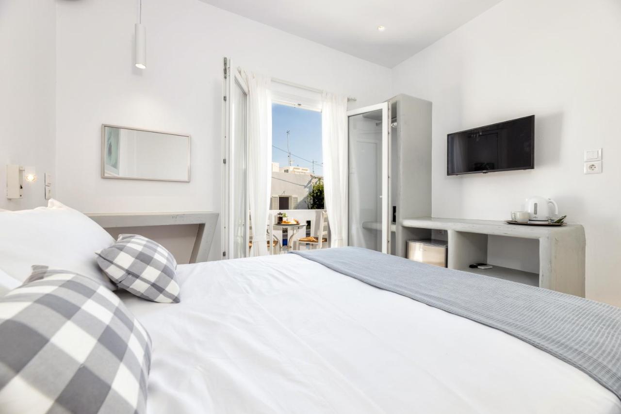 Pelican Paros Exterior photo