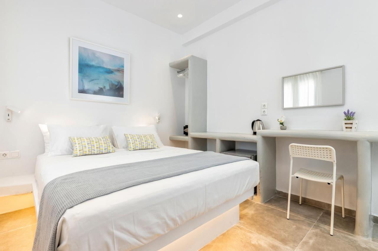 Pelican Paros Exterior photo