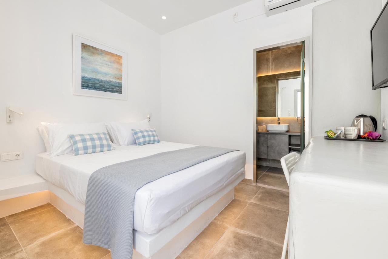 Pelican Paros Exterior photo
