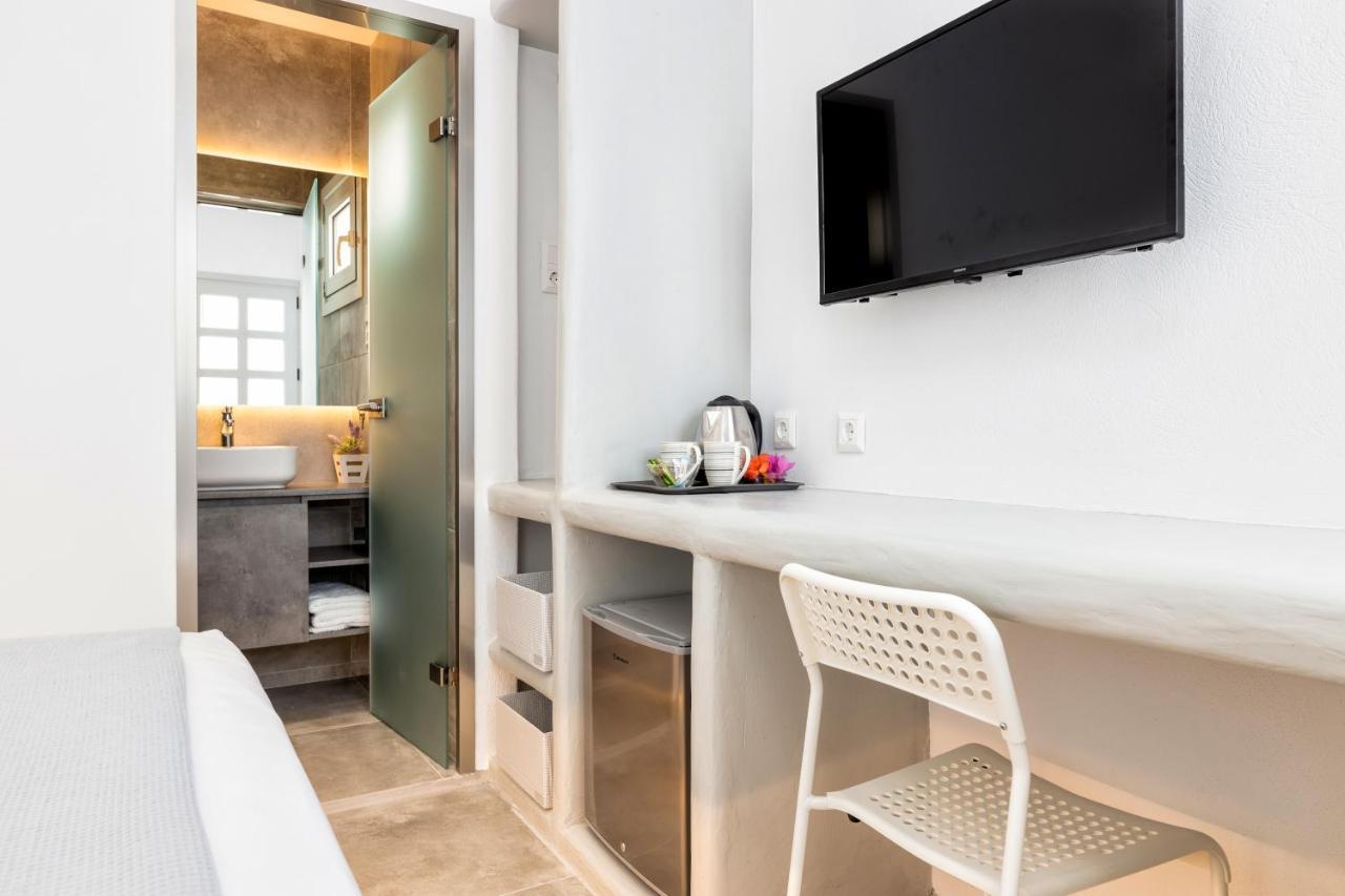 Pelican Paros Exterior photo