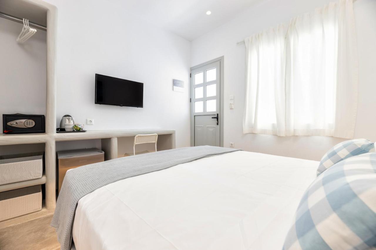 Pelican Paros Exterior photo