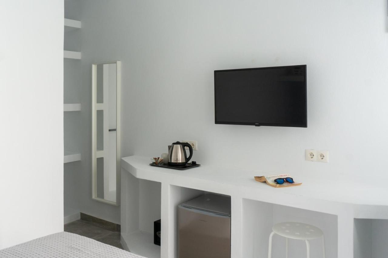 Pelican Paros Exterior photo