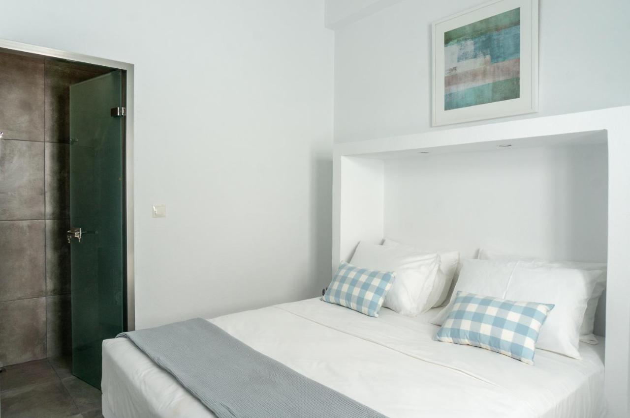Pelican Paros Exterior photo