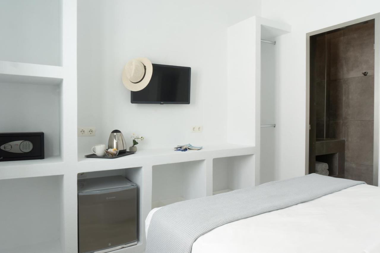 Pelican Paros Exterior photo