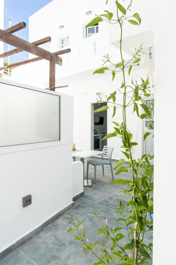 Pelican Paros Exterior photo