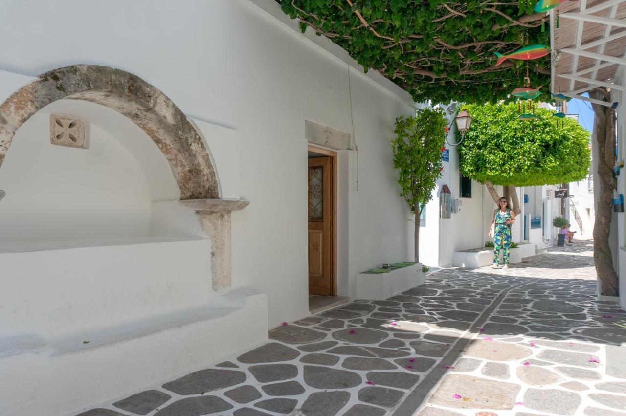 Pelican Paros Exterior photo