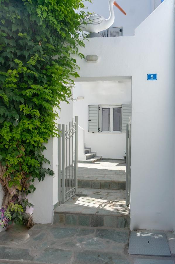 Pelican Paros Exterior photo